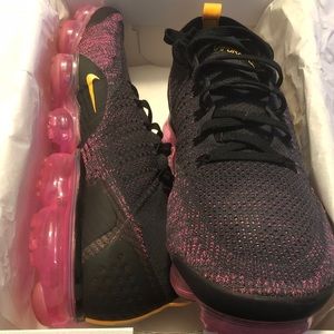 SOLD 07/15 Slightly used Men VaporMax size 14